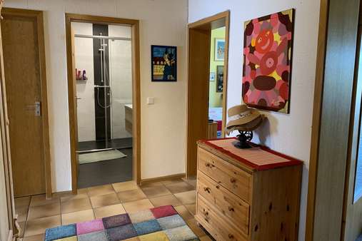 geräumiger Flur - Etagenwohnung in 97422 Schweinfurt mit 80m² kaufen