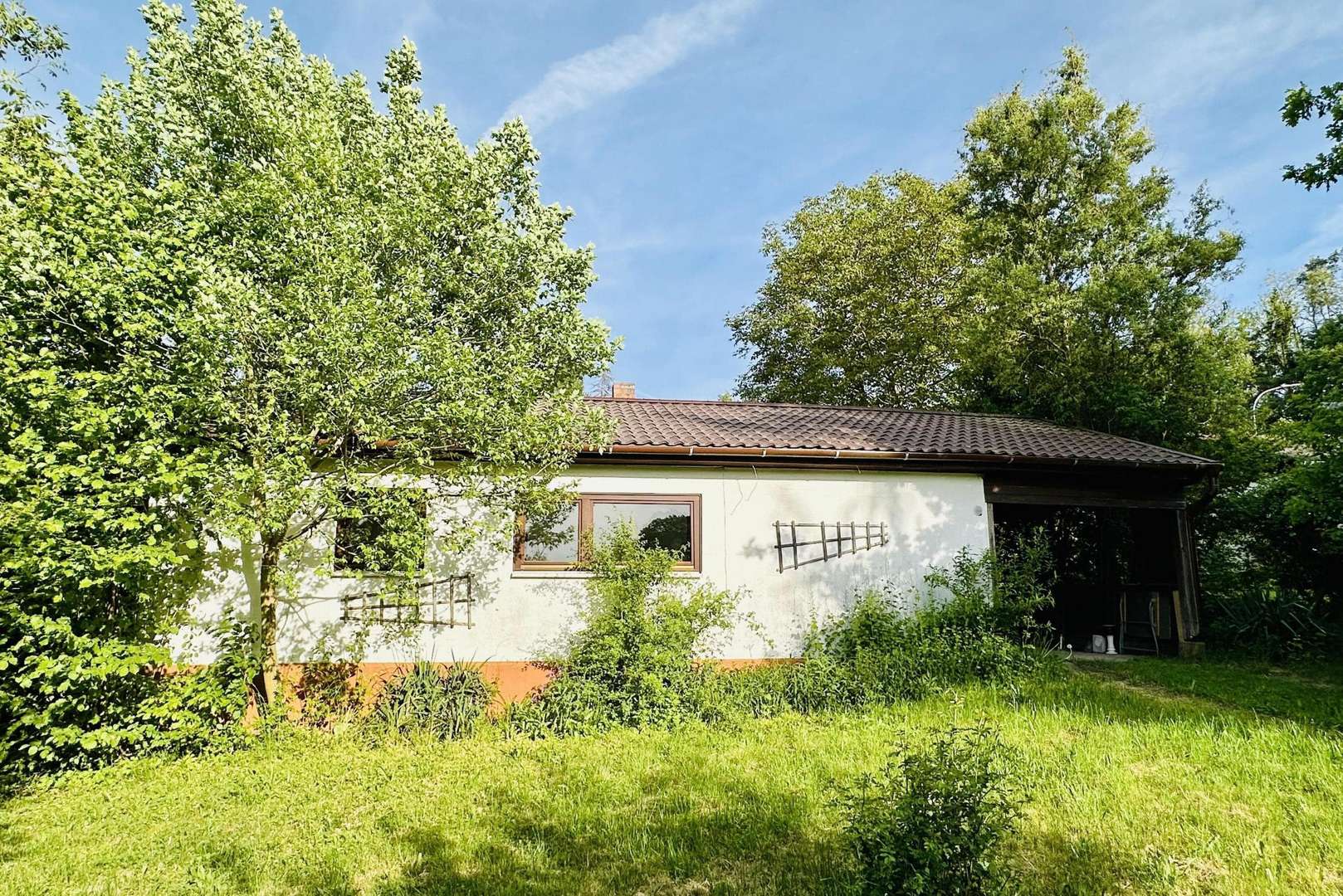 Nord-/Westansicht - Bungalow in 97513 Michelau mit 53m² kaufen