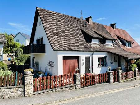 Westansicht - Doppelhaushälfte in 96106 Ebern mit 130m² kaufen