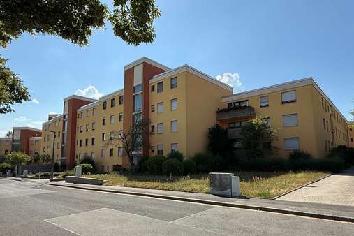 Ansicht Nord/Ost - Etagenwohnung in 97422 Schweinfurt mit 87m² kaufen