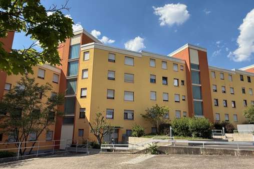 Ansicht Ost - Etagenwohnung in 97422 Schweinfurt mit 87m² kaufen
