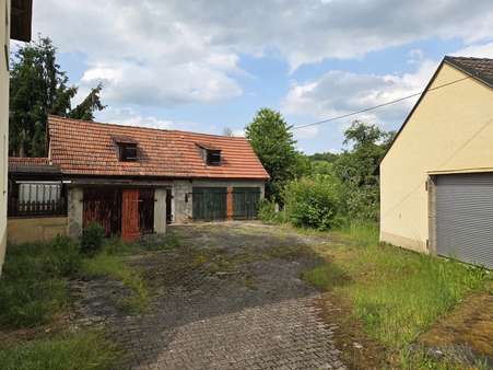 Hof mit Nebengebäuden - Einfamilienhaus in 96126 Maroldsweisach mit 110m² kaufen