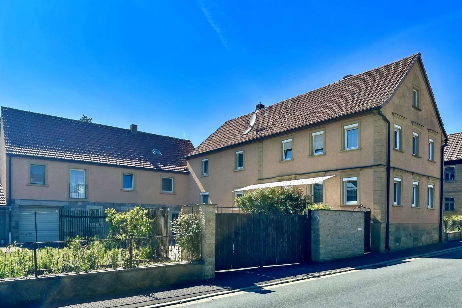 Straßenansicht Straßenansicht - Bauernhaus in 97534 Waigolshausen mit 150m² kaufen
