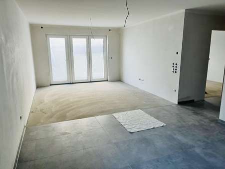 Wohnen mit Terrasse - Souterrainwohnung Nr. 14 im Haus Brüder-Becker-Str. 10a (Bautenstand 10/2025) Wohnen mit Terrasse - Souterrainwohnung Nr. 14 im Haus Brüder-Becker-Str. 10a (Bautenstand 10/2025) - Dachgeschosswohnung in 97437 Haßfurt mit 70m² kaufen