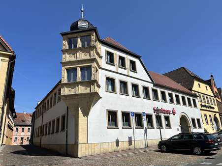 Ansicht des historischen Gebäudes - Büro in 96106 Ebern mit 192m² mieten