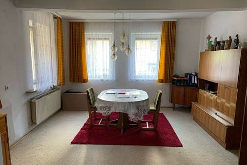 Wohnzimmer Erdgeschoss Wohnzimmer Erdgeschoss - Bauernhaus in 97440 Werneck mit 178m² kaufen