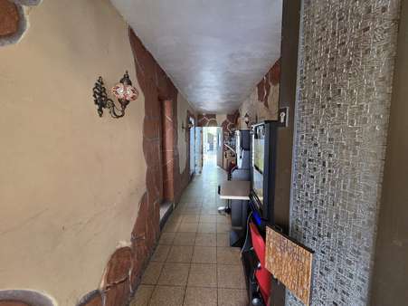 Flur zum Innenhof EG - Stadthaus in 97437 Haßfurt mit 210m² kaufen