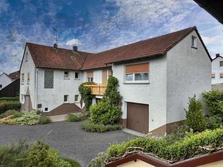 Zweifamilienhaus - Bungalow in 96126 Maroldsweisach mit 335m² kaufen