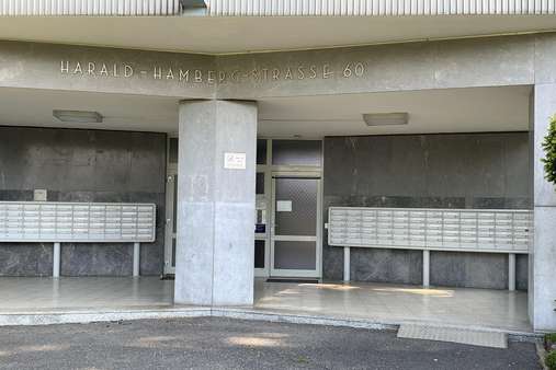Eingangsportal - Etagenwohnung in 97422 Schweinfurt mit 72m² kaufen