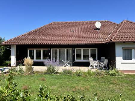 Südansicht mit Terrasse Südansicht mit Terrasse - Einfamilienhaus in 96106 Ebern mit 125m² kaufen