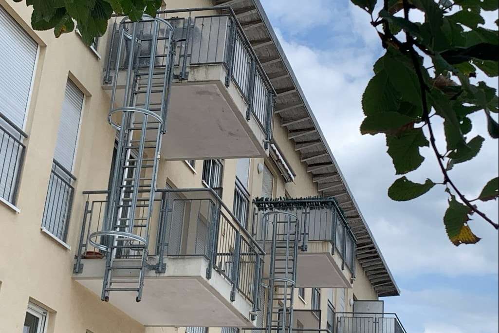Außenansicht Außenansicht - Etagenwohnung in 97422 Schweinfurt mit 52m² kaufen