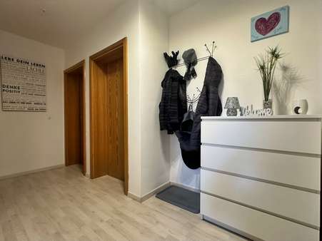 Diele Diele - Etagenwohnung in 97526 Sennfeld mit 104m² kaufen
