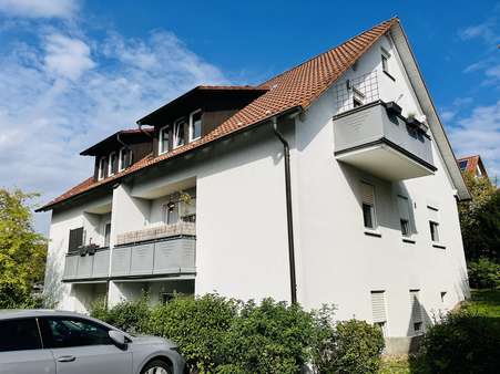 Südostansicht mit Balkon der Wohnung (DG rechts) Südostansicht mit Balkon der Wohnung (DG rechts) - Dachgeschosswohnung in 97437 Haßfurt mit 50m² kaufen