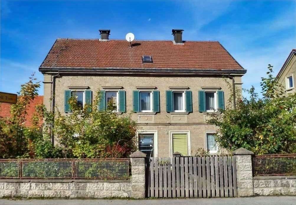 Straßenansicht mit Vorgarten - Einfamilienhaus in 97522 Sand mit 275m² kaufen