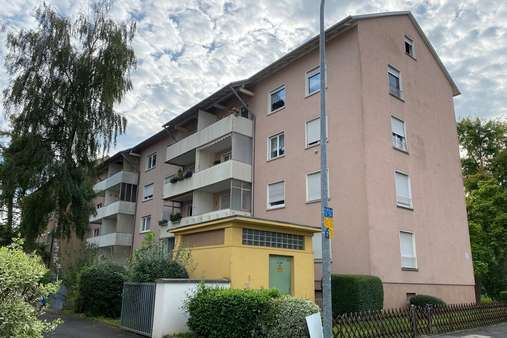 Ansicht Nord/Ost - Maisonette-Wohnung in 97424 Schweinfurt mit 80m² kaufen