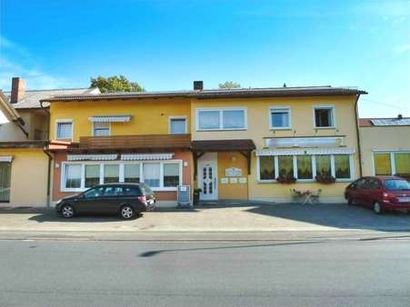 Ansicht Gastro/Pension - Mehrfamilienhaus in 96126 Maroldsweisach mit 100m² kaufen