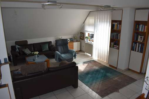 Wohnzimmer Bild 2 - Maisonette-Wohnung in 97440 Werneck mit 120m² kaufen