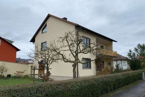 Außenansicht - Einfamilienhaus in 97499 Donnersdorf mit 140m² kaufen