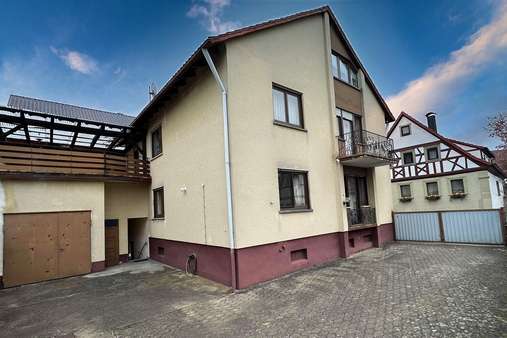 Nord-/ Ostansicht - Zweifamilienhaus in 97499 Donnersdorf mit 171m² kaufen