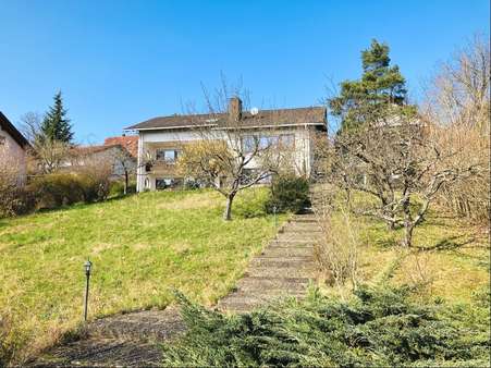 traumhaftes Südhanggrundstück mit unverbauter Aussicht - Einfamilienhaus in 97500 Ebelsbach mit 225m² kaufen