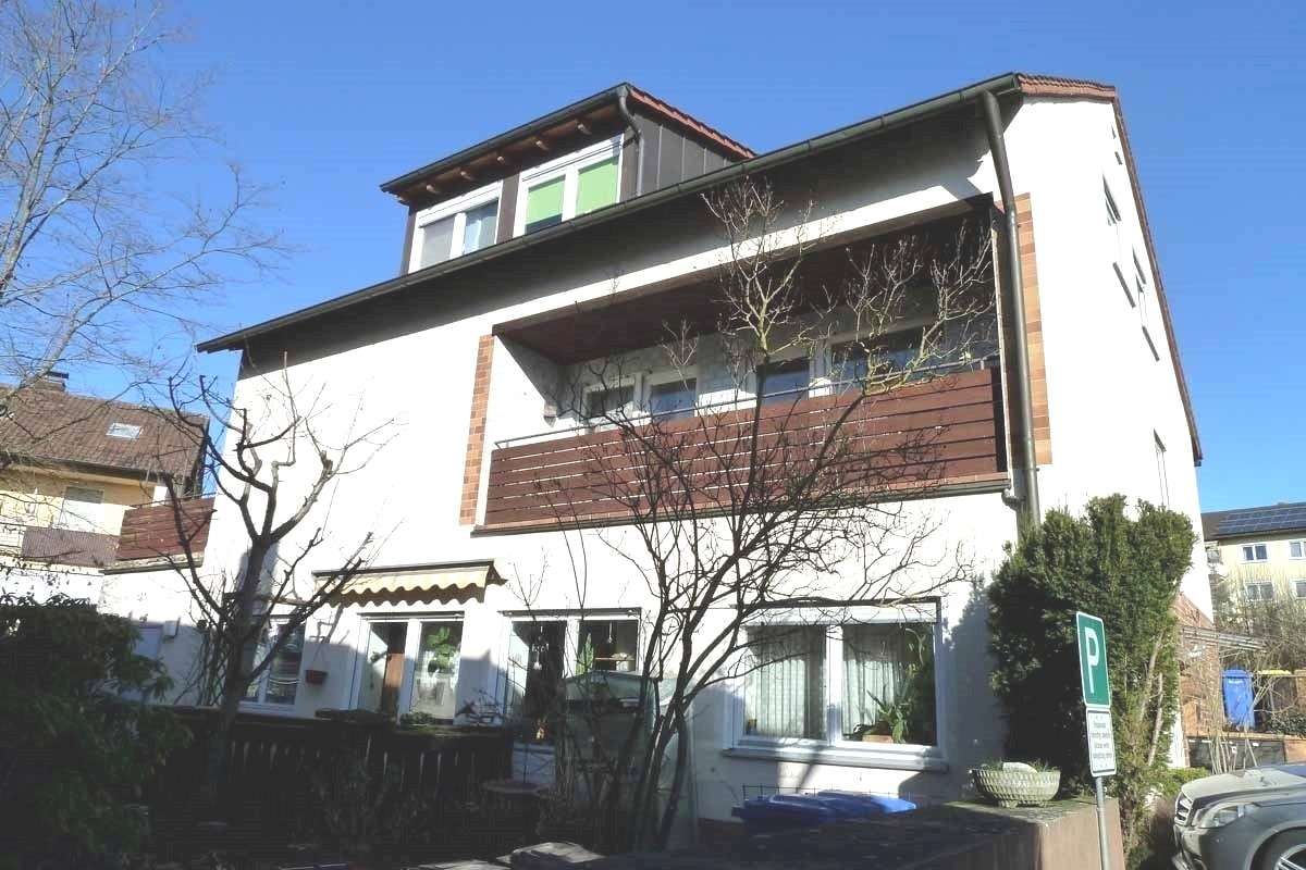 Südansicht der Wohnanlage - Dachgeschosswohnung in 97437 Haßfurt mit 80m² kaufen