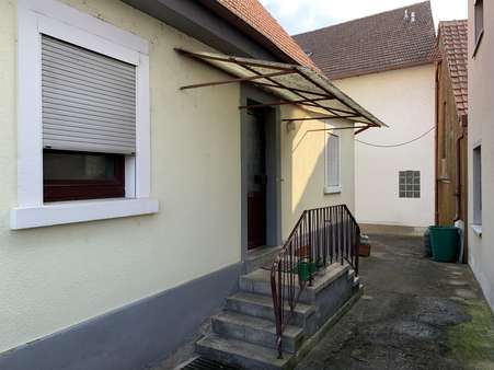 Eingangsbereich - Einfamilienhaus in 97469 Gochsheim mit 99m² kaufen