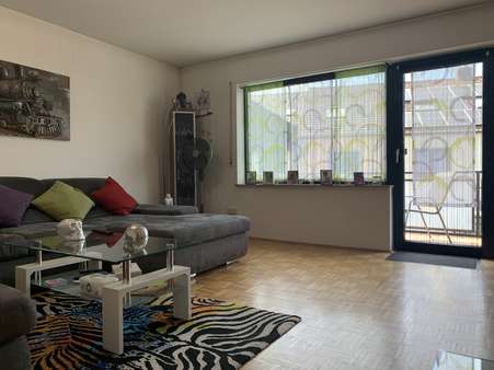 Wohnzimmer  - Etagenwohnung in 97526 Sennfeld mit 105m² kaufen