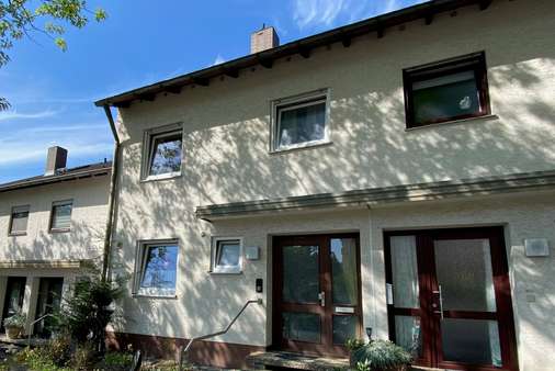 Außenansicht - Reihenmittelhaus in 97422 Schweinfurt mit 121m² kaufen