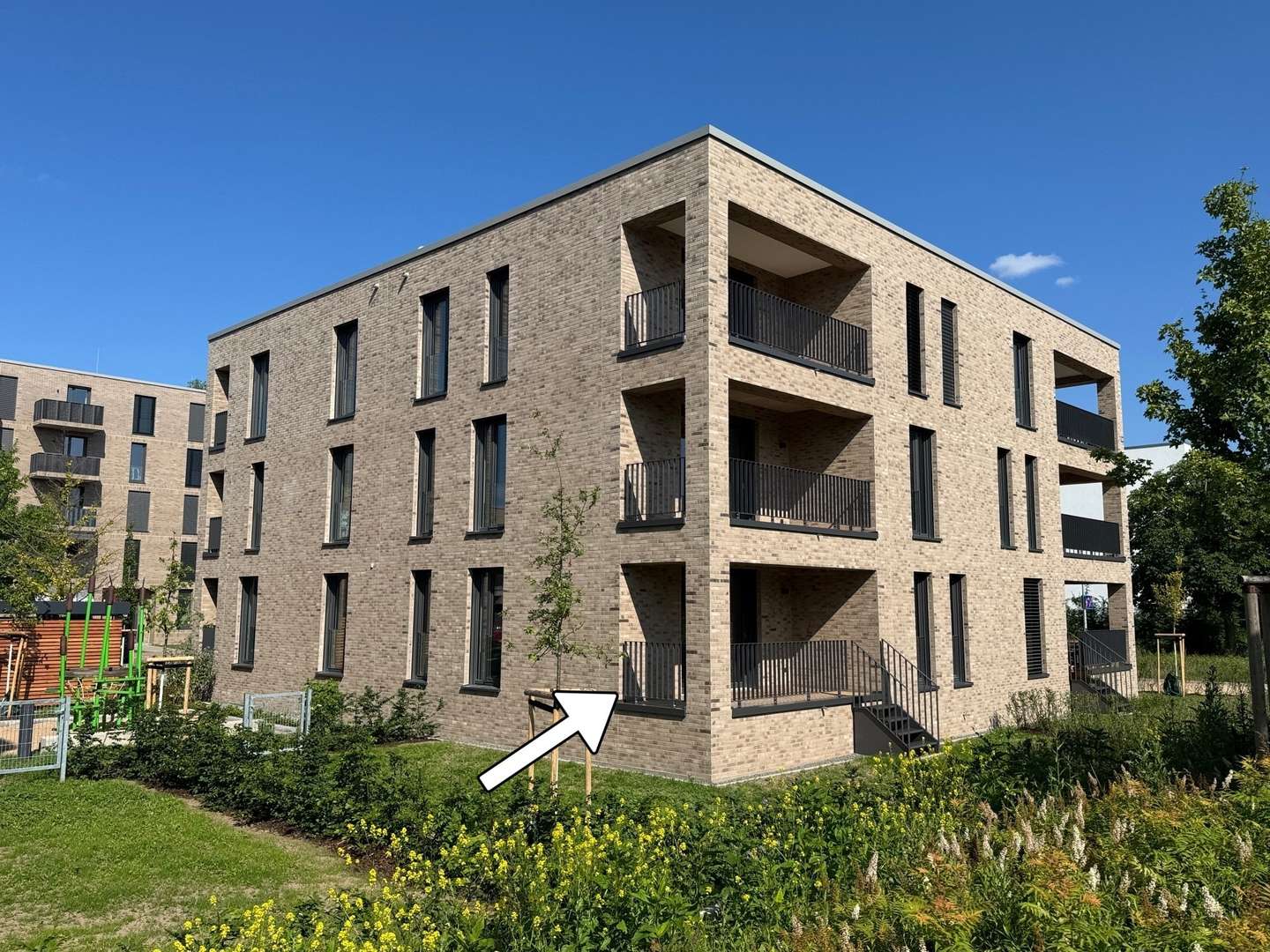 Ansicht West - Erdgeschosswohnung in 97424 Schweinfurt mit 107m² kaufen