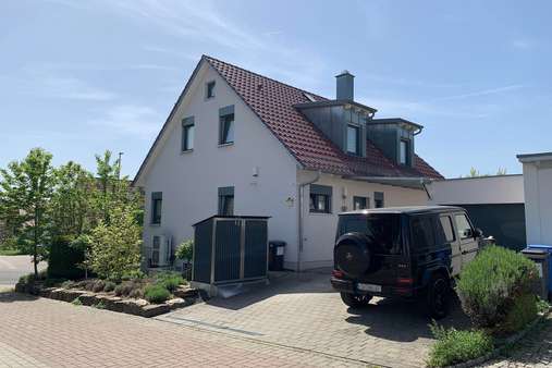 Eingangsseite - Einfamilienhaus in 97422 Schweinfurt mit 142m² kaufen