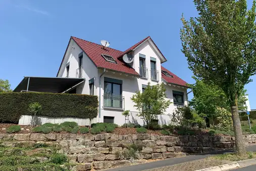 Freistehendes Einfamilienhaus in Schweinfurt/Eselshöhe