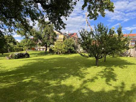 gewachsener Baumbestand inklusive - Grundstück in 97437 Haßfurt mit 751m² kaufen