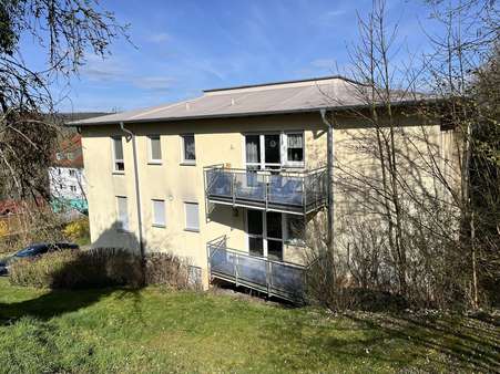Ansicht der Wohnanlage - Etagenwohnung in 97483 Eltmann mit 65m² kaufen