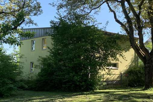 Ansicht vom Nachbargrundstück - Einfamilienhaus in 97422 Schweinfurt mit 287m² kaufen