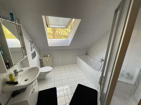 Badezimmer - Dachgeschosswohnung in 97769 Bad Brückenau mit 53m² als Kapitalanlage kaufen