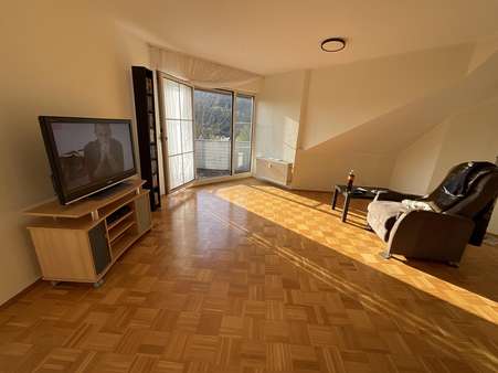 Wohnzimmer - Dachgeschosswohnung in 97769 Bad Brückenau mit 53m² als Kapitalanlage kaufen