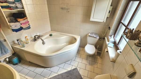 Bad (1. OG) Bad (1. OG) - Mehrfamilienhaus in 97688 Bad Kissingen mit 285m² kaufen