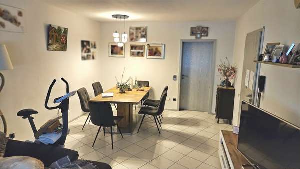Wohnen - Essen (1. OG) Wohnen - Essen (1. OG) - Mehrfamilienhaus in 97688 Bad Kissingen mit 285m² kaufen