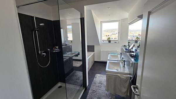 Tageslichtbad - Dachgeschosswohnung in 97688 Bad Kissingen mit 58m² als Kapitalanlage kaufen