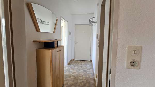 Flur - Etagenwohnung in 97688 Bad Kissingen mit 38m² kaufen