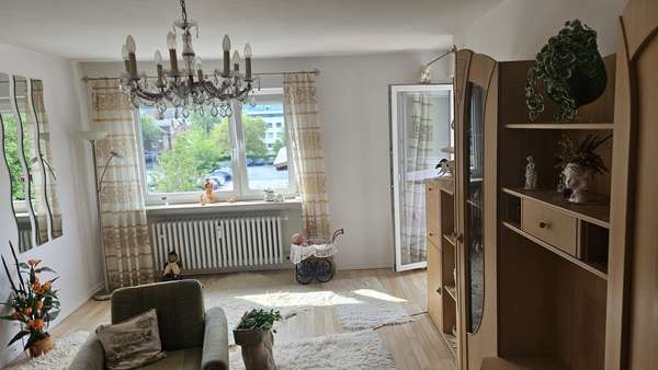 Wohnzimmer Wohnzimmer - Etagenwohnung in 97688 Bad Kissingen mit 60m² kaufen