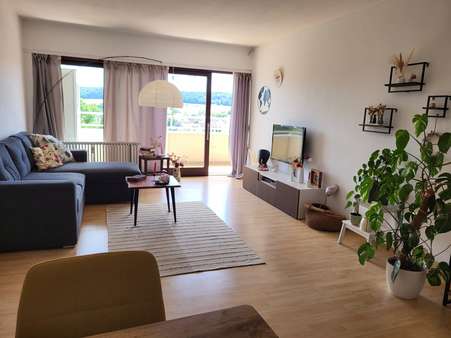 Wohnzimmer Wohnzimmer - Etagenwohnung in 97688 Bad Kissingen mit 71m² mieten