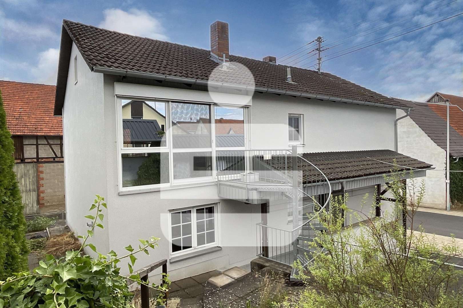 Außenansicht Außenansicht - Zweifamilienhaus in 97702 Münnerstadt mit 160m² kaufen
