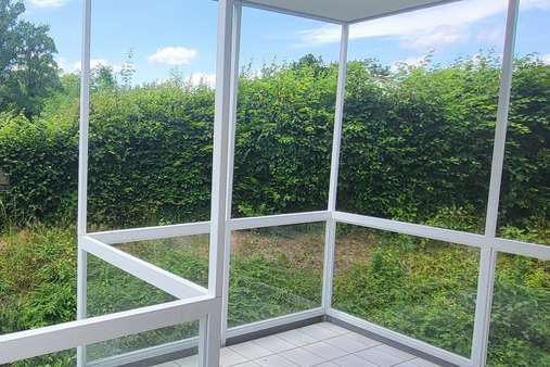 teilweise überdachter Balkon am Wohnzimmer teilweise überdachter Balkon am Wohnzimmer - Erdgeschosswohnung in 97688 Bad Kissingen mit 84m² mieten