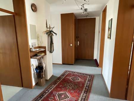 Flur - Etagenwohnung in 97688 Bad Kissingen mit 101m² kaufen