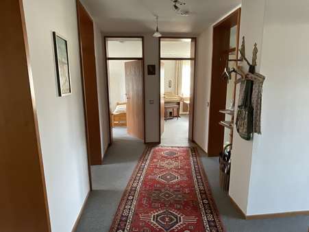 Flur - Etagenwohnung in 97688 Bad Kissingen mit 101m² kaufen