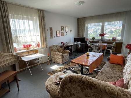 Wohnzimmer - Etagenwohnung in 97688 Bad Kissingen mit 101m² kaufen