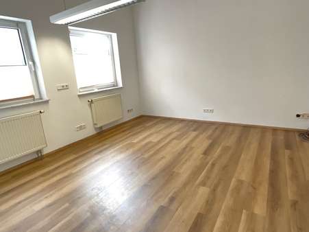 Büroraum - Ladenlokal in 97688 Bad Kissingen mit 160m² mieten
