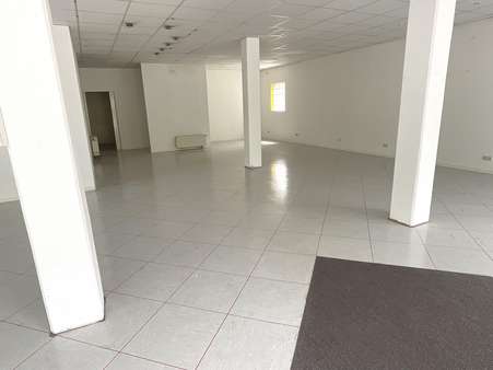 Ladenfläche - Ladenlokal in 97688 Bad Kissingen mit 160m² mieten
