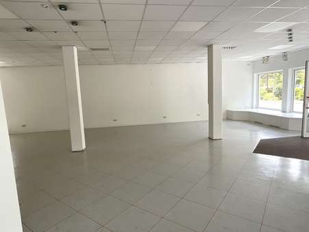 Ladenfläche - Ladenlokal in 97688 Bad Kissingen mit 160m² mieten
